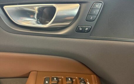 Volvo XC60 II, 2023 год, 5 297 000 рублей, 8 фотография