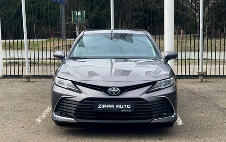 Toyota Camry, 2022 год, 3 259 000 рублей, 2 фотография