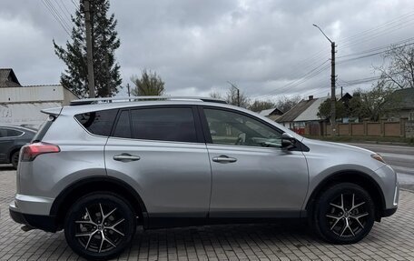 Toyota RAV4, 2017 год, 2 300 000 рублей, 3 фотография