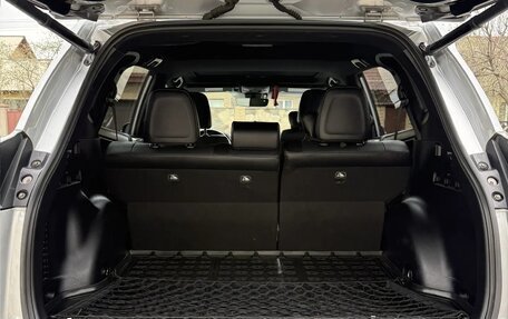 Toyota RAV4, 2017 год, 2 300 000 рублей, 9 фотография