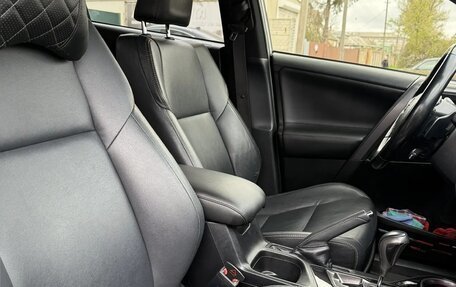 Toyota RAV4, 2017 год, 2 300 000 рублей, 13 фотография