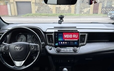 Toyota RAV4, 2017 год, 2 300 000 рублей, 6 фотография
