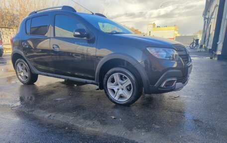 Renault Sandero II рестайлинг, 2021 год, 1 400 000 рублей, 2 фотография