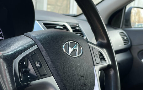 Hyundai Solaris II рестайлинг, 2011 год, 530 000 рублей, 10 фотография