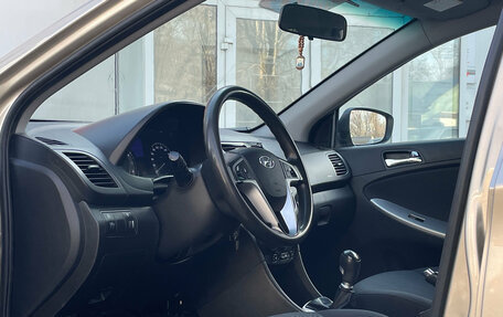 Hyundai Solaris II рестайлинг, 2011 год, 530 000 рублей, 9 фотография