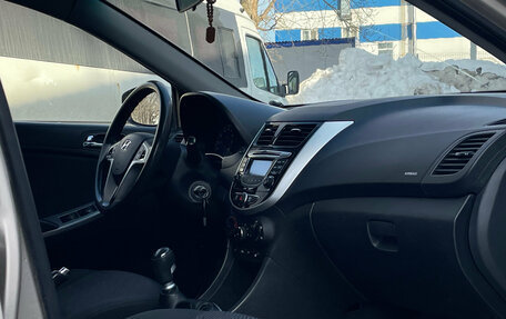 Hyundai Solaris II рестайлинг, 2011 год, 530 000 рублей, 7 фотография