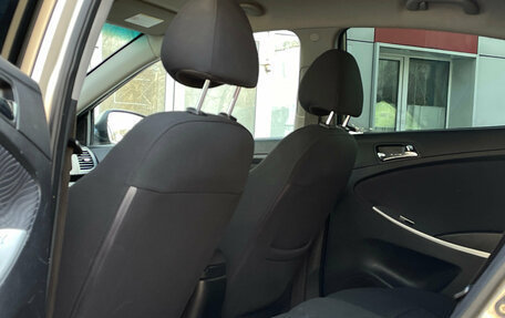 Hyundai Solaris II рестайлинг, 2011 год, 530 000 рублей, 15 фотография