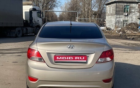 Hyundai Solaris II рестайлинг, 2011 год, 530 000 рублей, 5 фотография