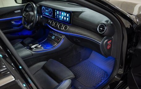 Mercedes-Benz E-Класс, 2018 год, 3 490 000 рублей, 8 фотография