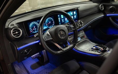 Mercedes-Benz E-Класс, 2018 год, 3 490 000 рублей, 7 фотография