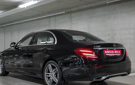 Mercedes-Benz E-Класс, 2018 год, 3 490 000 рублей, 21 фотография