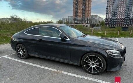 Mercedes-Benz C-Класс, 2019 год, 3 500 000 рублей, 4 фотография