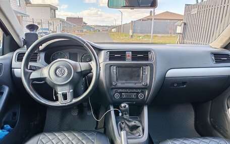 Volkswagen Jetta VI, 2012 год, 870 000 рублей, 4 фотография