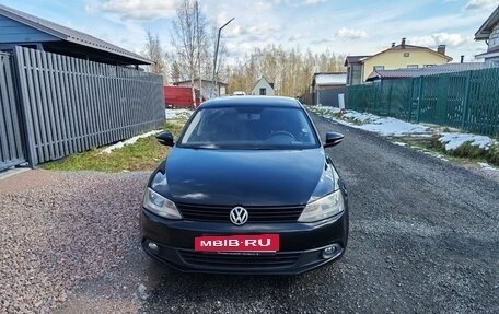 Volkswagen Jetta VI, 2012 год, 870 000 рублей, 3 фотография