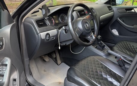 Volkswagen Jetta VI, 2012 год, 870 000 рублей, 13 фотография