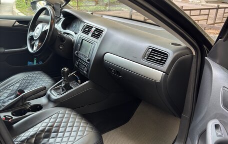 Volkswagen Jetta VI, 2012 год, 870 000 рублей, 10 фотография