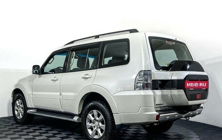 Mitsubishi Pajero IV, 2014 год, 2 247 000 рублей, 7 фотография