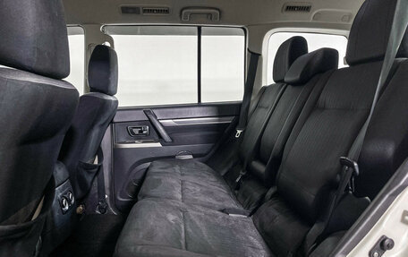 Mitsubishi Pajero IV, 2014 год, 2 247 000 рублей, 10 фотография