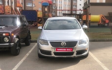 Volkswagen Passat B6, 2006 год, 560 000 рублей, 1 фотография