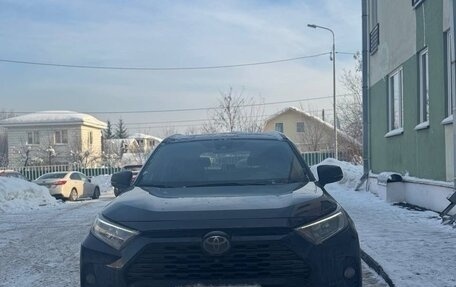 Toyota RAV4, 2020 год, 3 300 000 рублей, 1 фотография