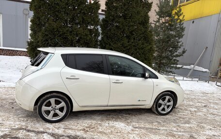 Nissan Leaf I, 2014 год, 940 000 рублей, 10 фотография