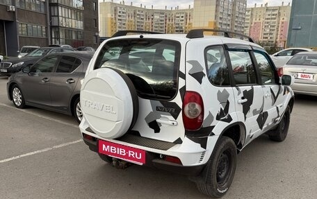 Chevrolet Niva I рестайлинг, 2010 год, 350 000 рублей, 3 фотография