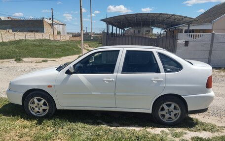 Volkswagen Polo III рестайлинг, 1997 год, 237 000 рублей, 3 фотография