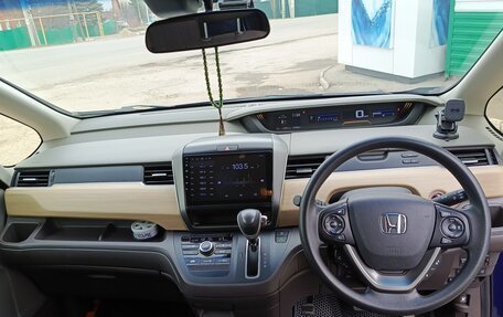 Honda Freed II, 2016 год, 1 395 000 рублей, 10 фотография