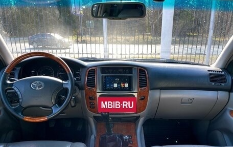 Toyota Land Cruiser 100 рестайлинг 2, 2007 год, 2 799 000 рублей, 10 фотография