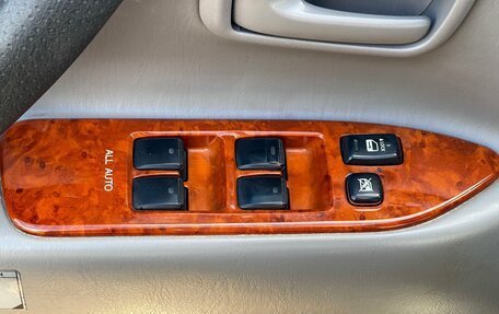 Toyota Land Cruiser 100 рестайлинг 2, 2007 год, 2 799 000 рублей, 16 фотография