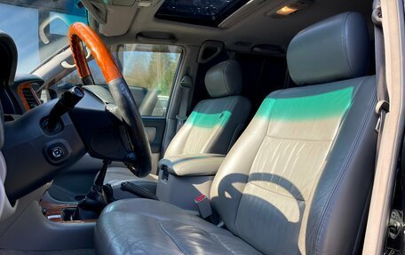 Toyota Land Cruiser 100 рестайлинг 2, 2007 год, 2 799 000 рублей, 17 фотография