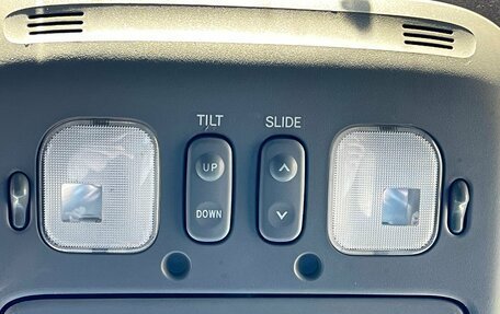Toyota Land Cruiser 100 рестайлинг 2, 2007 год, 2 799 000 рублей, 32 фотография