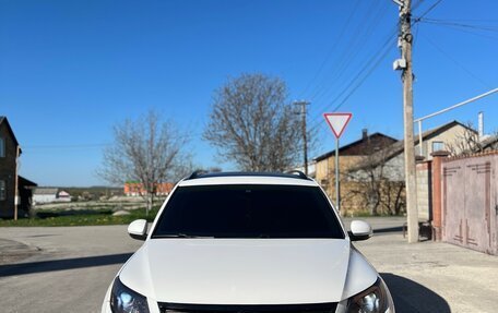 Volkswagen Tiguan I, 2011 год, 1 330 000 рублей, 2 фотография