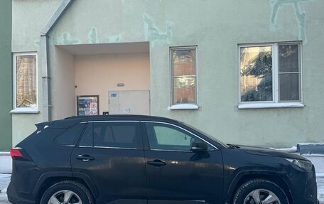 Toyota RAV4, 2020 год, 3 300 000 рублей, 4 фотография