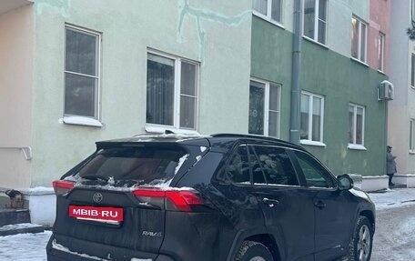 Toyota RAV4, 2020 год, 3 300 000 рублей, 5 фотография