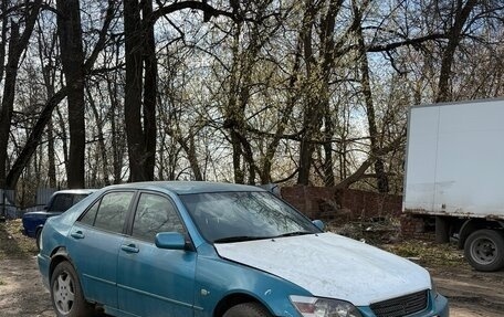 Lexus IS II рестайлинг 2, 1999 год, 270 000 рублей, 1 фотография