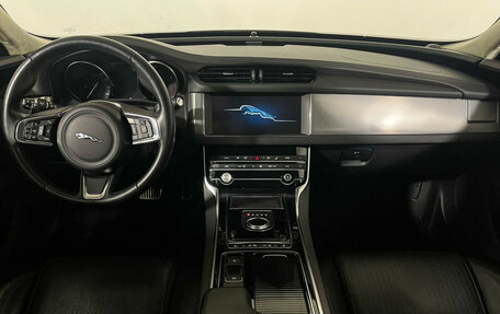 Jaguar XF II, 2019 год, 2 850 000 рублей, 12 фотография