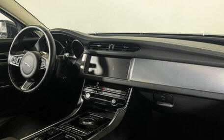 Jaguar XF II, 2019 год, 2 850 000 рублей, 9 фотография