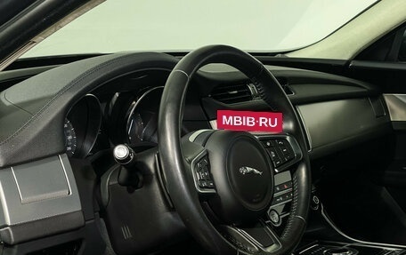 Jaguar XF II, 2019 год, 2 850 000 рублей, 13 фотография