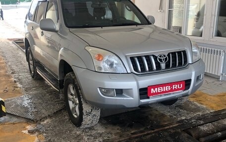 Toyota Land Cruiser Prado 120 рестайлинг, 2004 год, 1 550 000 рублей, 2 фотография