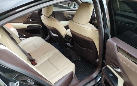 Lexus ES VII, 2018 год, 3 900 000 рублей, 2 фотография