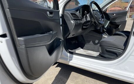 Hyundai Solaris II рестайлинг, 2021 год, 1 350 000 рублей, 16 фотография