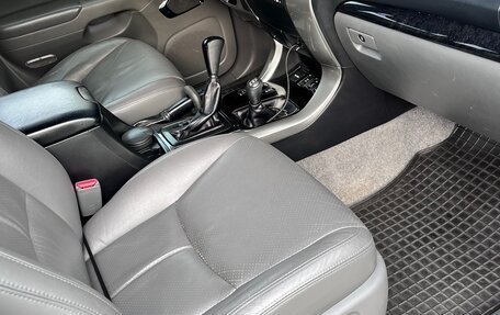 Toyota Land Cruiser Prado 120 рестайлинг, 2008 год, 2 500 000 рублей, 12 фотография