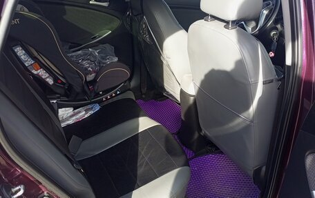 Hyundai Solaris II рестайлинг, 2011 год, 520 000 рублей, 6 фотография