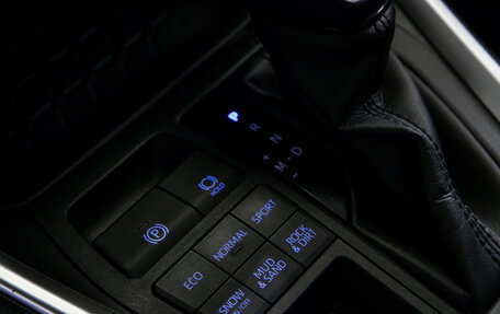 Toyota RAV4, 2021 год, 3 378 000 рублей, 16 фотография