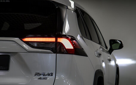 Toyota RAV4, 2021 год, 3 378 000 рублей, 21 фотография