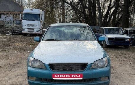 Lexus IS II рестайлинг 2, 1999 год, 270 000 рублей, 2 фотография