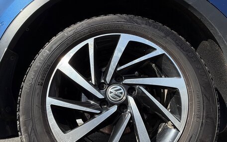 Volkswagen Tiguan II, 2018 год, 2 600 000 рублей, 12 фотография