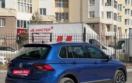 Volkswagen Tiguan II, 2018 год, 2 600 000 рублей, 11 фотография