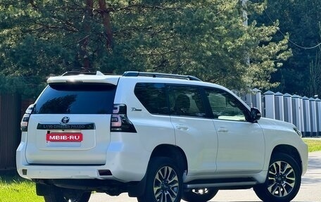 Toyota Land Cruiser Prado 150 рестайлинг 2, 2022 год, 7 290 000 рублей, 3 фотография